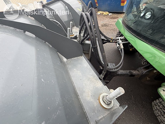 John Deere 1585 14 of 27