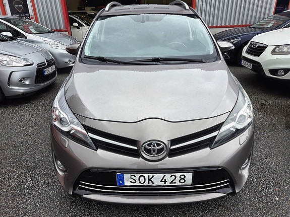 Toyota Verso 3 of 5