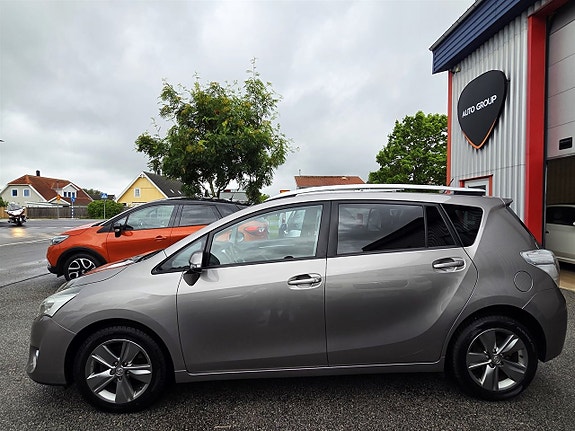 Toyota Verso 2 of 5