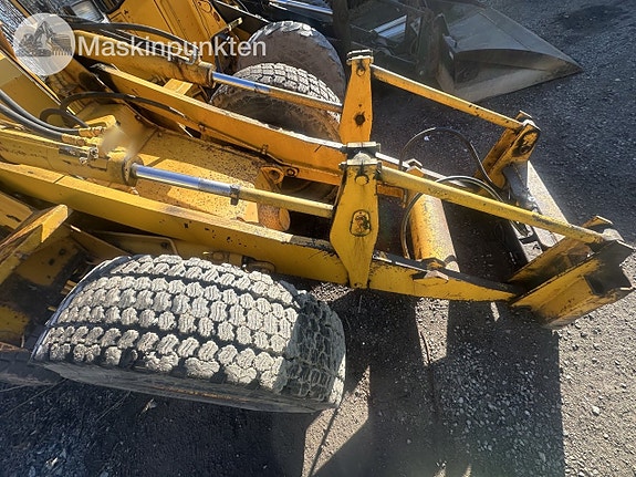 CAT 910 12 of 27