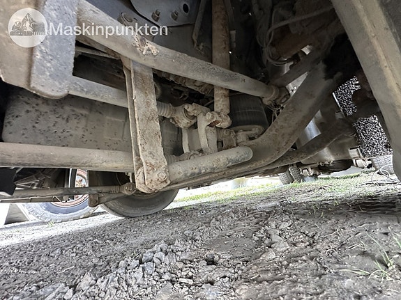 Scania p320 med en schwing Betongpump 26 of 27