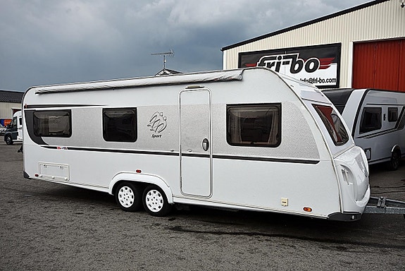 Knaus 650 UDF Sport, Barnkammare/Dubbelbädd 2 of 5