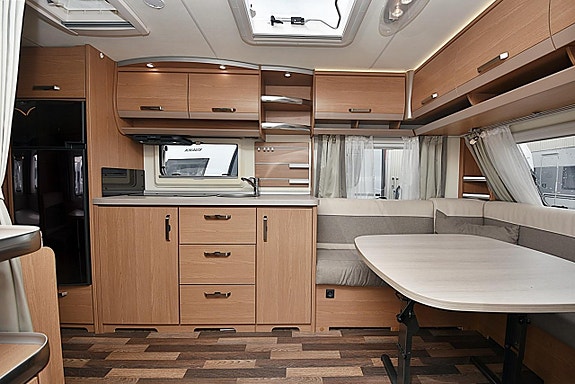 Knaus 650 UDF Sport, Barnkammare/Dubbelbädd 4 of 5