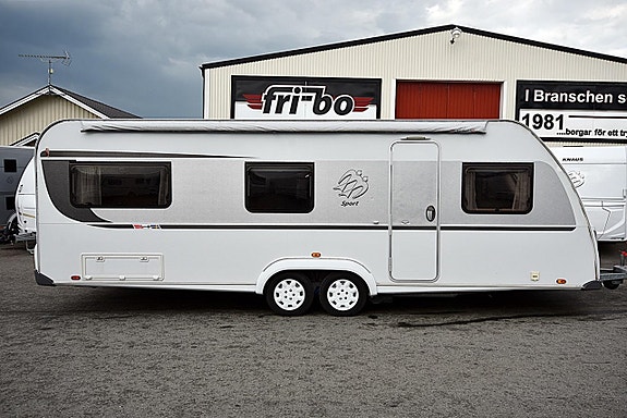 Knaus 650 UDF Sport, Barnkammare/Dubbelbädd 3 of 5