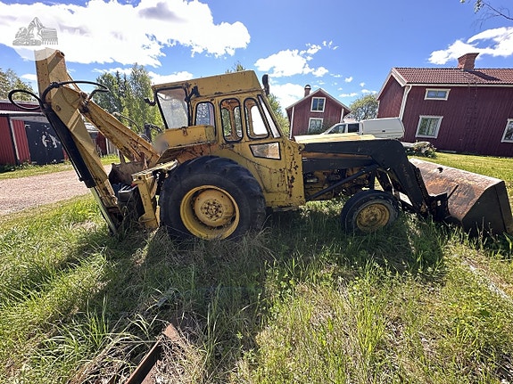 Traktorgrävare Massey ferguson 4 of 27