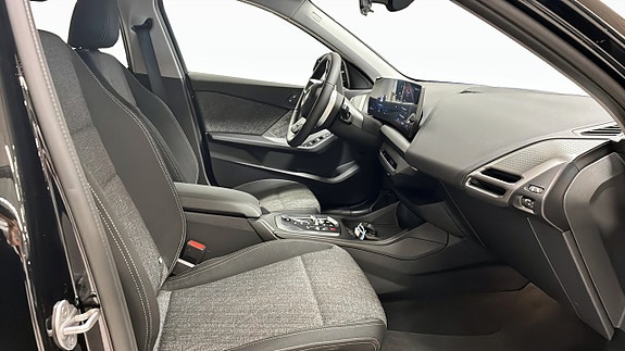 BMW 120 3 of 9