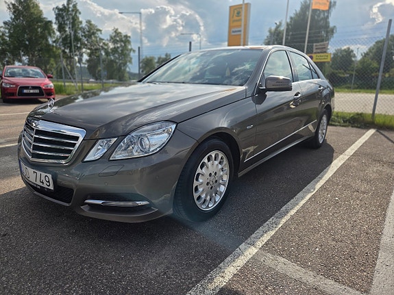 Mercedes-Benz E220