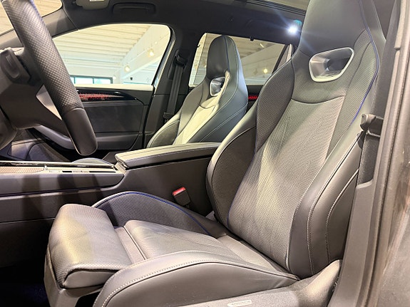 Volkswagen Passat 9 of 9