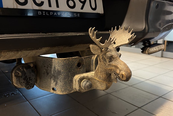 Toyota HiLux 8 of 29