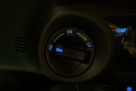Toyota HiLux 22 of 29