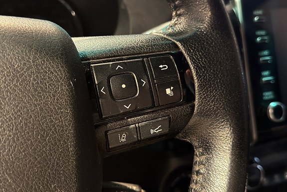 Toyota HiLux 18 of 29