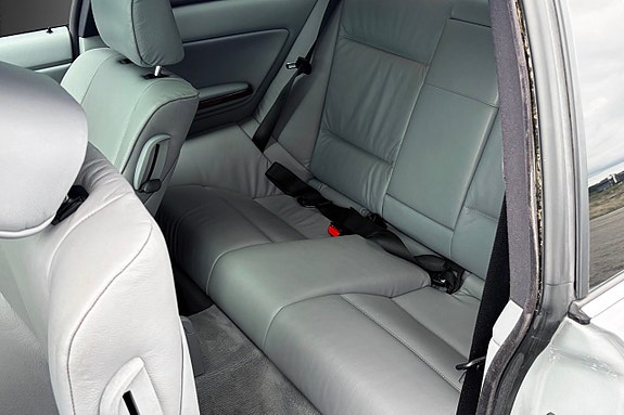 BMW 330Ci 18 of 19