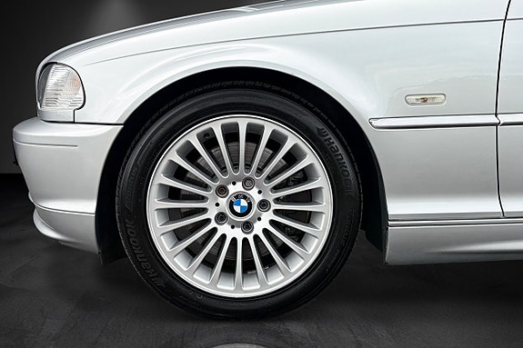 BMW 330Ci 8 of 19