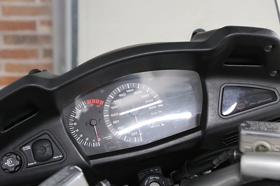 Honda ST 1300 A 8 of 11