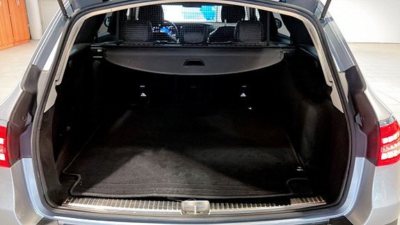 Mercedes-Benz E220 d 11 of 11