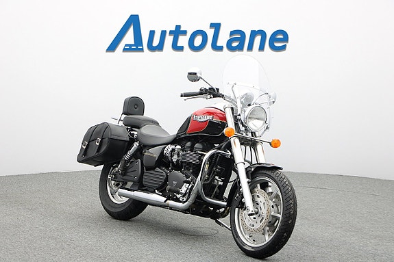 Triumph Speedmaster 900 *Nyservad, Nya däck, Väskor