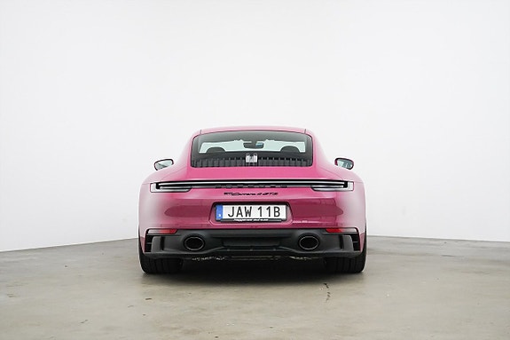 Porsche 911 Carrera 4 GTS 24 of 28