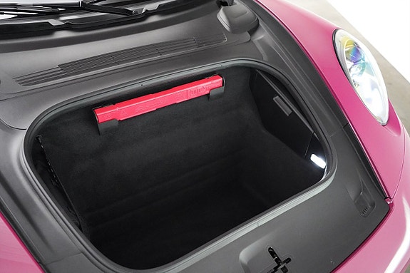 Porsche 911 Carrera 4 GTS 22 of 28