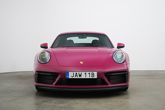 Porsche 911 Carrera 4 GTS 23 of 28