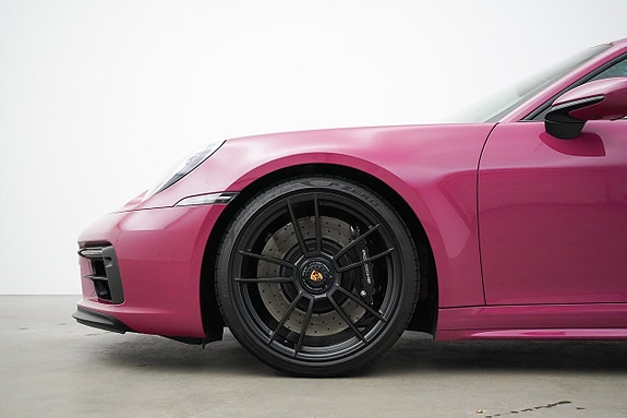 Porsche 911 Carrera 4 GTS 2 of 5