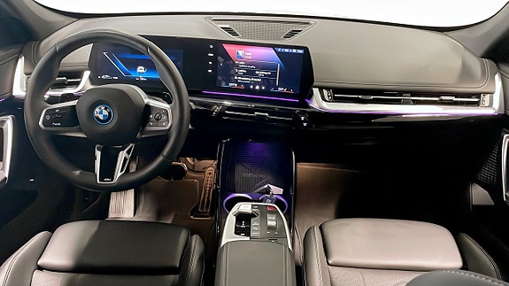 BMW X1 4 of 5