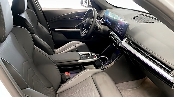 BMW X1 3 of 5