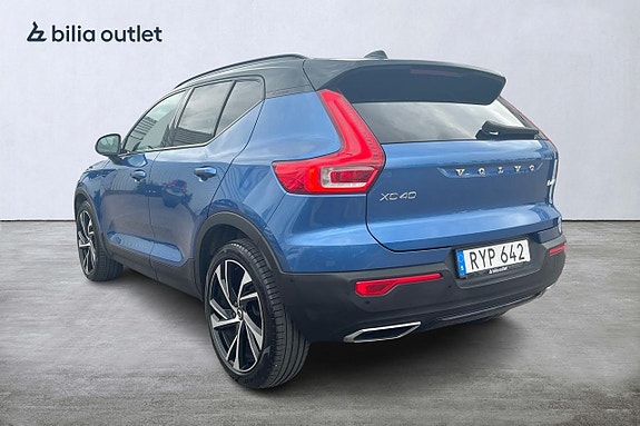 Volvo XC40 4 of 5