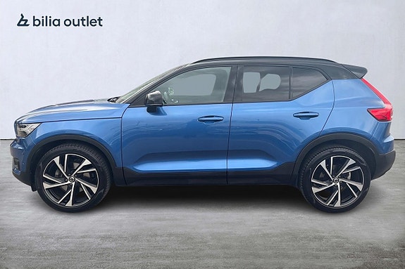 Volvo XC40 3 of 5