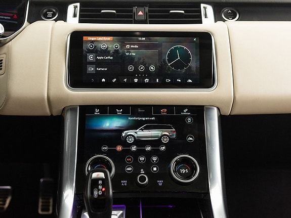 Land Rover Range Rover Sport 25 of 30