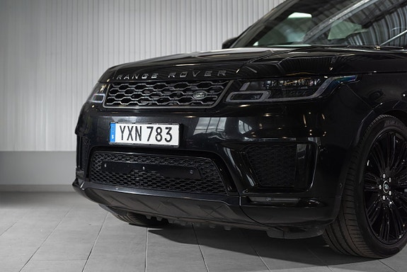 Land Rover Range Rover Sport 17 of 30