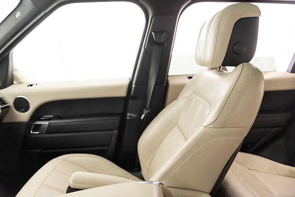 Land Rover Range Rover Sport 29 of 30