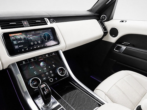 Land Rover Range Rover Sport 19 of 30