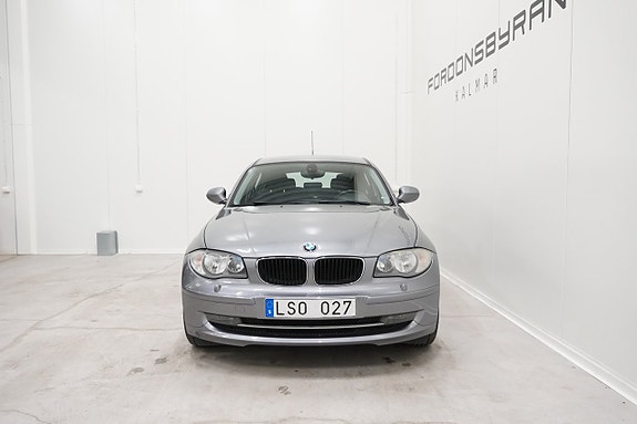 BMW 116i 3 of 5