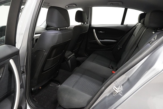 BMW 116i 12 of 16