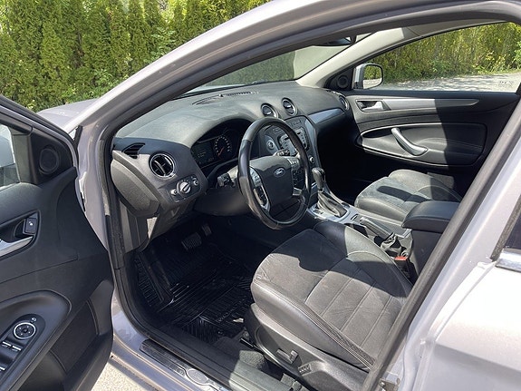 Ford Mondeo 10 of 23
