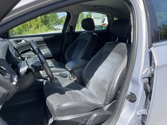 Ford Mondeo 11 of 23