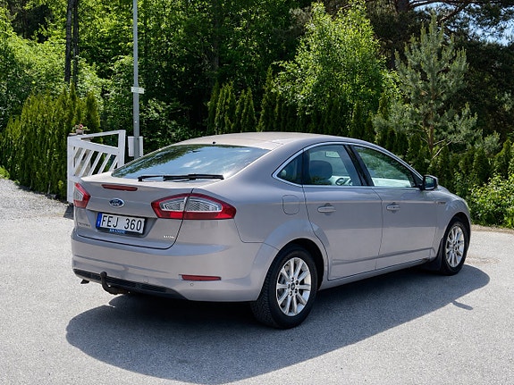 Ford Mondeo 3 of 23