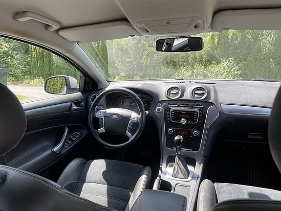 Ford Mondeo 9 of 23