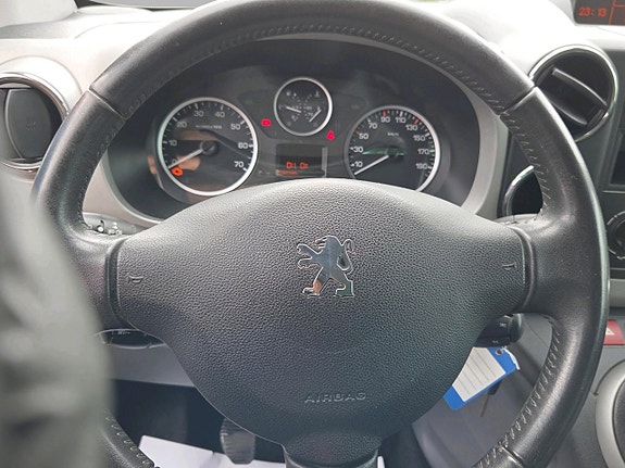 Peugeot Partner Tepee 10 of 16