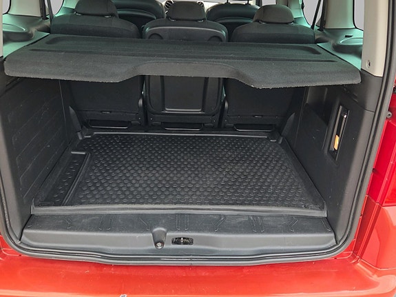 Peugeot Partner Tepee 15 of 16