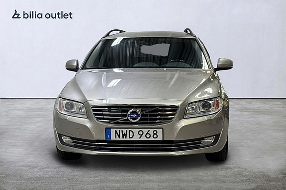 Volvo V70 3 of 5