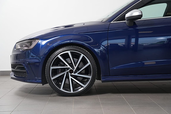 Audi S3 3 of 5