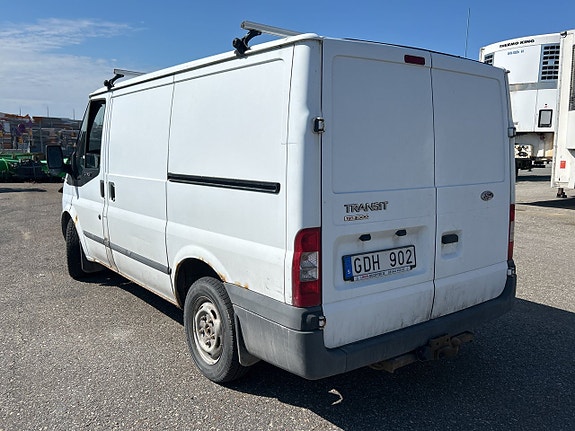Ford Transit 3 of 5