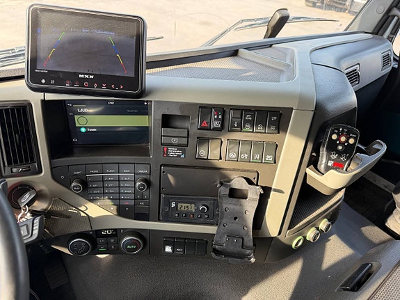 Volvo FM420, Skåpbil + värme, 48.000mil, Ny serv & Ny besikt 11 of 12
