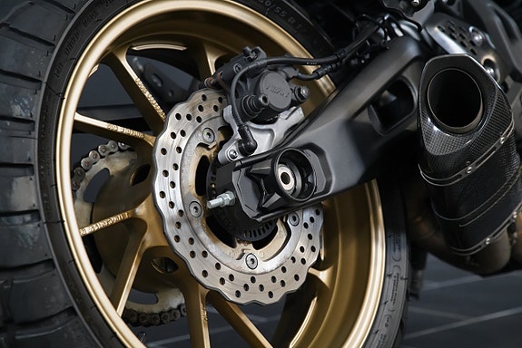 Yamaha XSR 700 Acrapovic 10 of 13