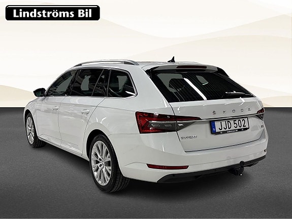 Skoda Superb 4 of 5