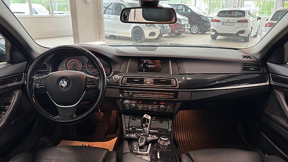 BMW 525d 10 of 17