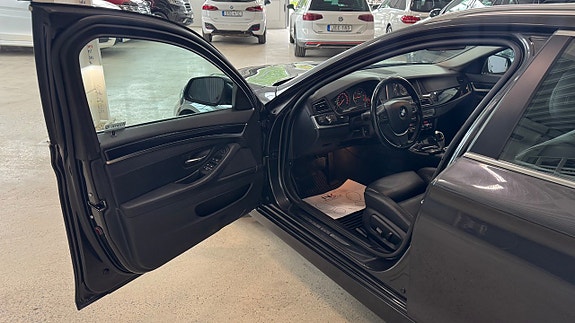 BMW 525d 11 of 17