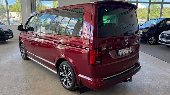 Volkswagen Multivan 3 of 5