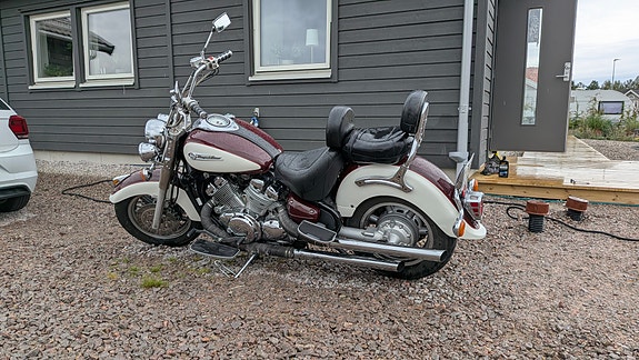 Yamaha XVZ1300A 2 of 4